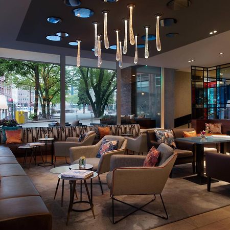 Renaissance Hamburg Hotel Bagian luar foto The lounge at the hotel