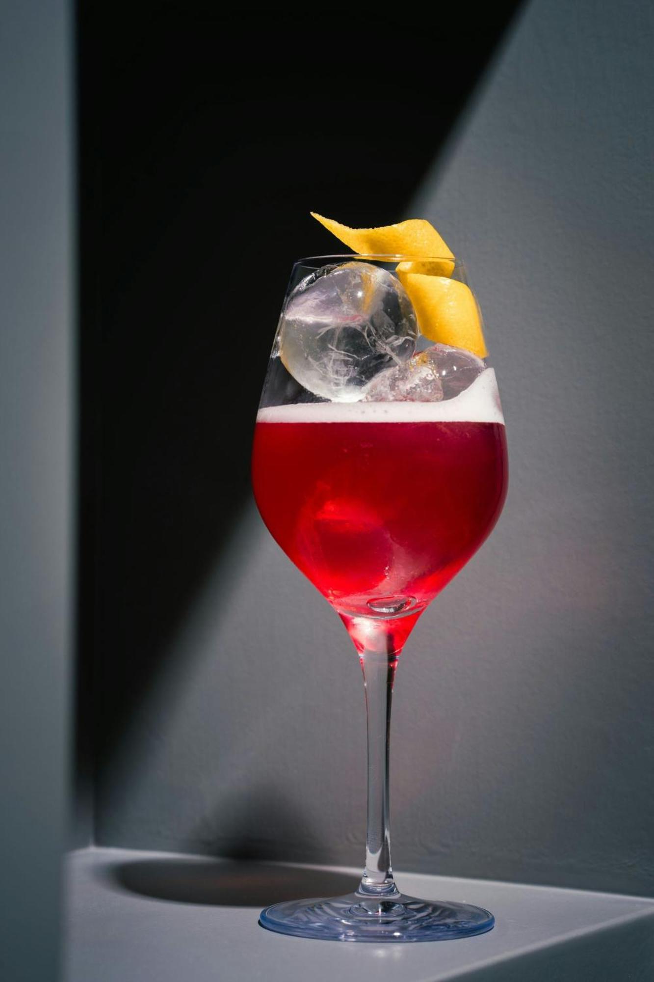 Renaissance Hamburg Hotel Bagian luar foto A Kir Royale