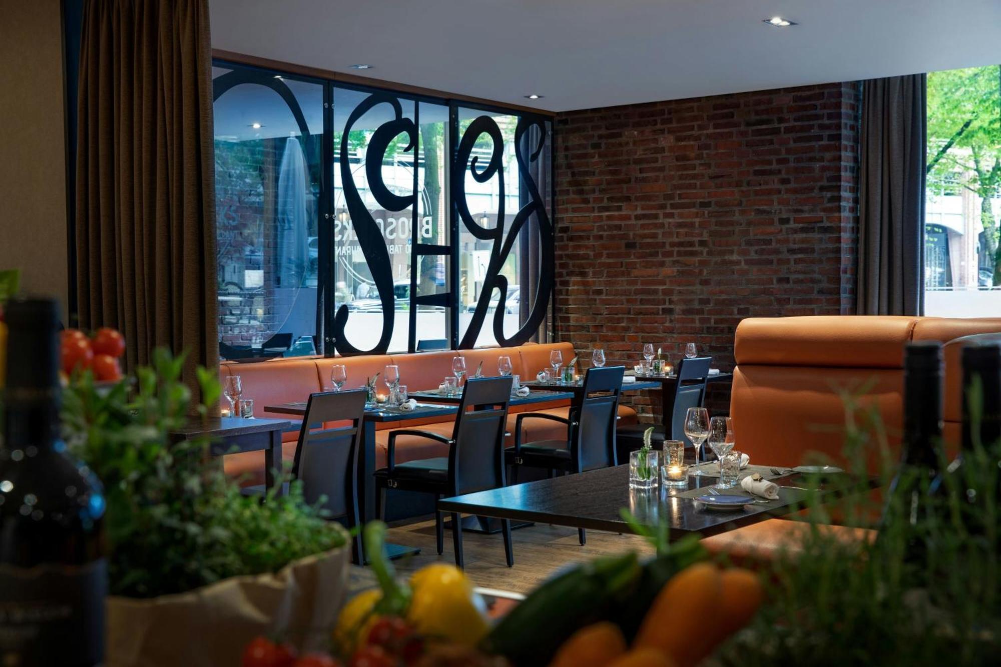 Renaissance Hamburg Hotel Bagian luar foto Restaurant SEA